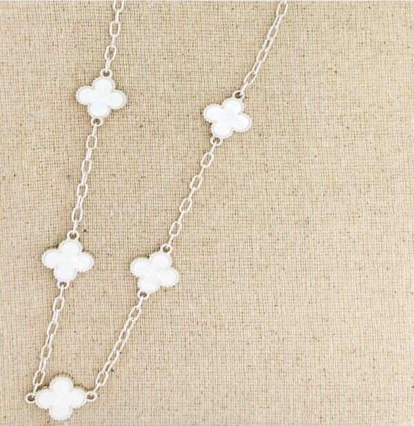 Long silver necklace with pearly white clover detail