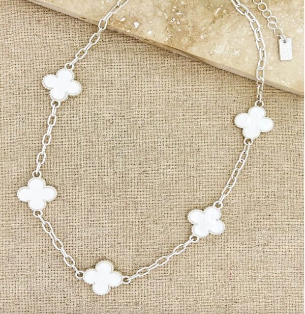 Short silver and pearl white clover necklace