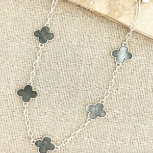 Short silver and pearl grey clover necklace