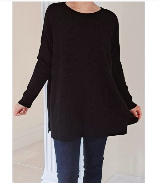 Fine knitted ribbed jumper with detailed centre seam & s